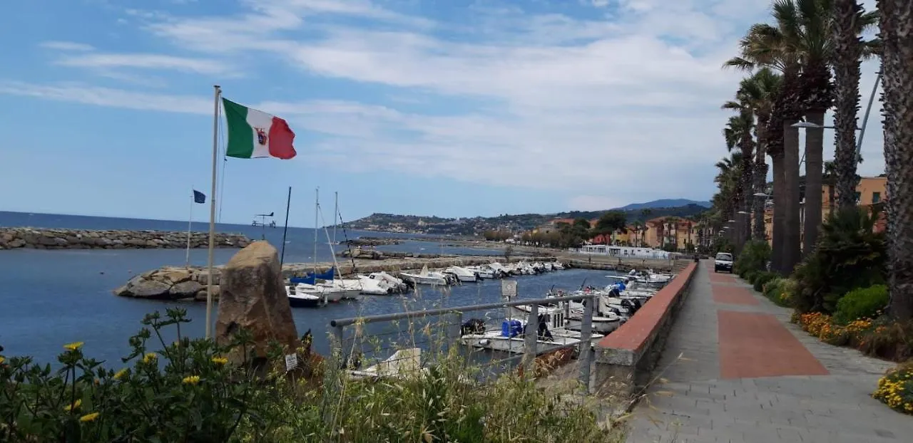 Casa Mary Apartment Riva Ligure